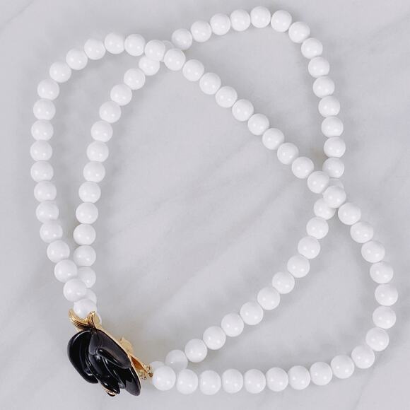 Vintage Signed K.J.L. for Avon Black Rose White Bead Necklace Gold Tone 1980s - Picture 12 of 16